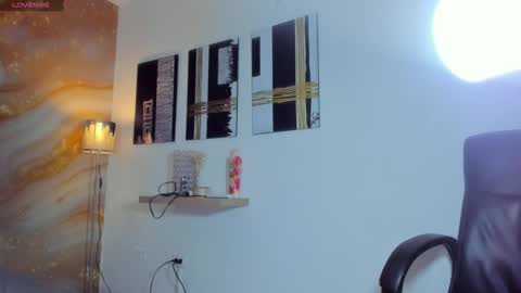 Naomi online show from December 15, 2025, 8:57 pm