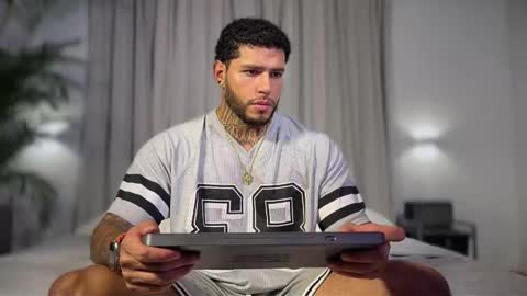 yamp sambrano online show from October 16, 2025, 4:02 am