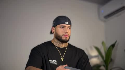 yamp sambrano online show from November 17, 2025, 4:29 am