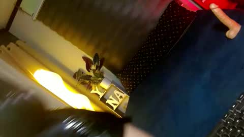 REYAN online show from April 19, 2026, 3:28 am