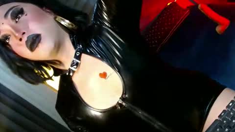 REYAN online show from April 21, 2026, 2:04 am