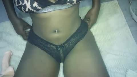 Snapshot of yanalove639843 chatting on April 19, 2026, 2:00 am yanalove online show from April 19, 2026, 2:00 am