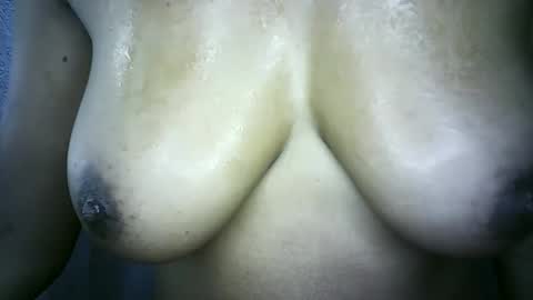Snapshot of yanalove639843 chatting on April 21, 2026, 2:51 am yanalove online show from April 21, 2026, 2:51 am