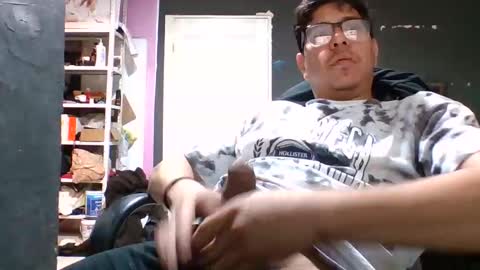 yankoloco92 online show from April 15, 2026, 9:49 am