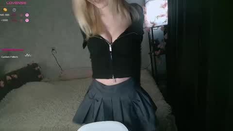 Anny online show from March 11, 2026, 3:18 pm