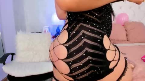 Yara Bliss  online show from October 2, 2025, 1:40 pm