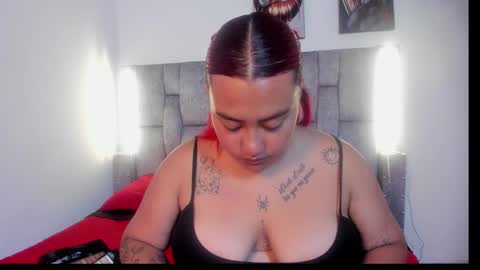 Yara  online show from December 4, 2025, 11:30 am