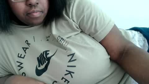 yasmin2560987 online show from June 27, 2026, 7:52 pm