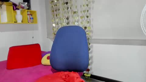 Yasemin online show from February 1, 2025, 10:55 pm