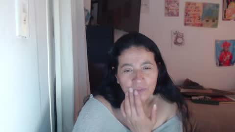 yasmin_love85 online show from September 15, 2025, 4:40 pm