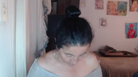 yasmin_love85 online show from November 25, 2025, 3:12 pm