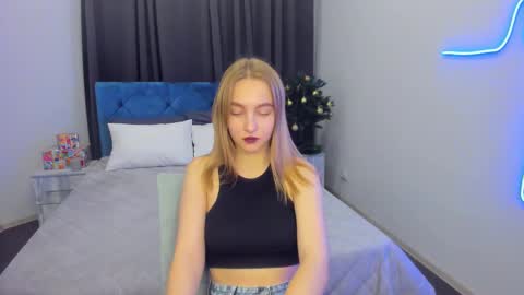 Yasmina online show from December 5, 2024, 8:22 pm