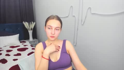 Yasmina online show from February 18, 2025, 5:31 pm