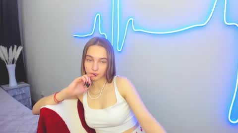 Yasmina online show from March 9, 2025, 3:27 pm