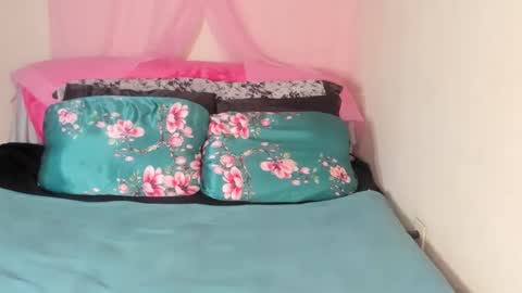 Yasmina online show from February 24, 2025, 3:33 am