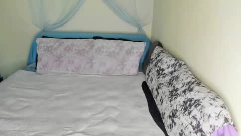 Snapshot of yasminayazzie chatting on June 3, 2026, 3:17 pm Yasmina online show from June 3, 2026, 3:17 pm