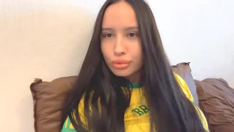 Yasmin online show from May 3, 2026, 12:44 pm