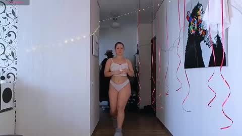 Yasyaa  online show from February 26, 2025, 11:20 am