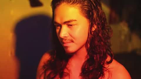 Blush online show from November 27, 2025, 1:46 pm