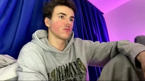 yayay333 online show from February 2, 2026, 4:00 am