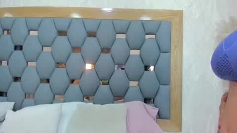 yayi derek  online show from November 20, 2025, 11:54 am