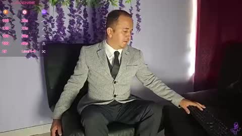 Snapshot of yazfore chatting on June 4, 2026, 2:12 pm Hazzan online show from June 4, 2026, 2:12 pm