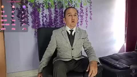Snapshot of yazfore chatting on June 8, 2026, 1:22 pm Hazzan online show from June 8, 2026, 1:22 pm