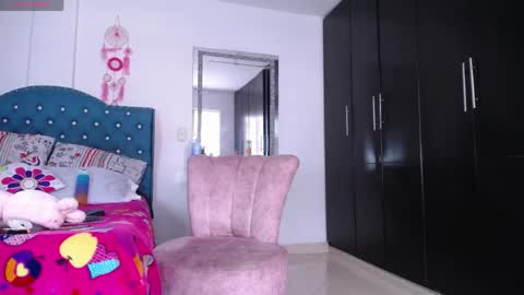 Jasmin online show from April 18, 2026, 7:18 pm