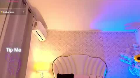 Snapshot of yazminjenner chatting on June 6, 2026, 7:24 am YazminJenner online show from June 6, 2026, 7:24 am