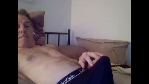 yeah_baby6988 online show from September 29, 2025, 6:24 pm