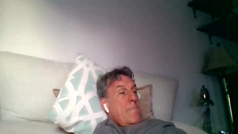 yeah_baby6988 online show from April 8, 2026, 2:00 am