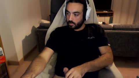 yeeaahoo online show from November 11, 2025, 8:53 pm