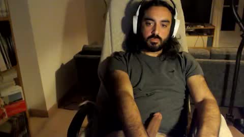 yeeaahoo online show from November 18, 2025, 9:08 pm