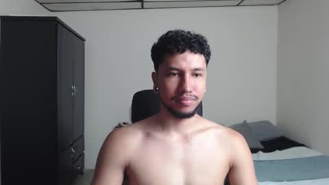 yeff online show from December 5, 2025, 1:58 am