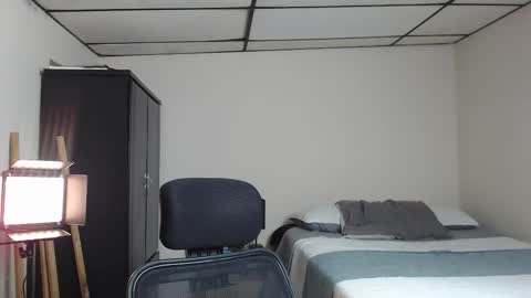 yeff online show from January 10, 2026, 11:42 pm