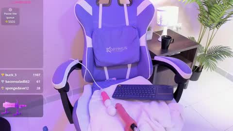 yeika_foxy online show from February 11, 2025, 5:29 pm