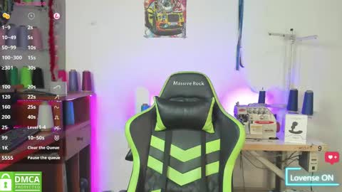 Snapshot of yeiko_44 chatting on February 9, 2025, 2:06 am Yeiko online show from February 9, 2025, 2:06 am