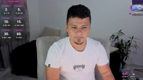 Snapshot of yeiko_44 chatting on February 15, 2026, 3:58 am Yeiko online show from February 15, 2026, 3:58 am