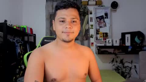 Snapshot of yeiko_44 chatting on April 4, 2026, 5:27 am Yeiko online show from April 4, 2026, 5:27 am