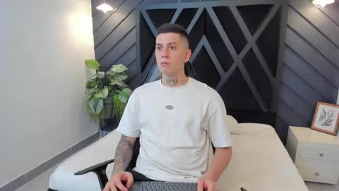 YEIKO ROMERO online show from February 15, 2025, 5:28 pm