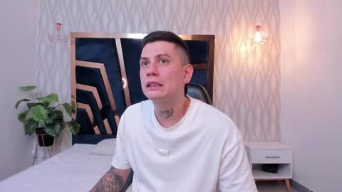 YEIKO ROMERO online show from February 17, 2025, 5:21 pm