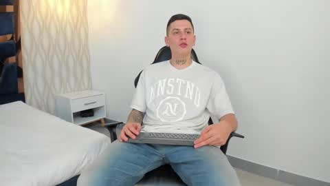 YEIKO ROMERO online show from February 18, 2025, 5:42 pm