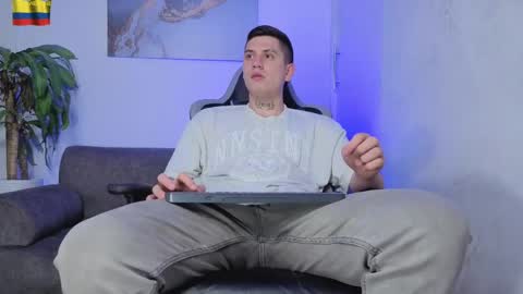 YEIKO ROMERO online show from April 17, 2026, 5:43 am