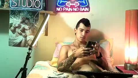 Snapshot of yeisoncastellanos1999 chatting on December 17, 2025, 7:09 pm yeisoncastellanos1999 online show from December 17, 2025, 7:09 pm