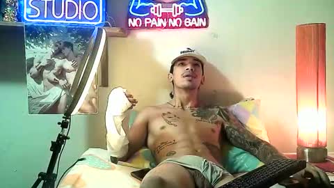 Snapshot of yeisoncastellanos1999 chatting on January 9, 2026, 12:52 pm yeisoncastellanos1999 online show from January 9, 2026, 12:52 pm