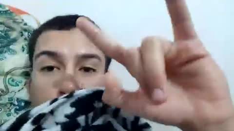 yeisongomezz online show from December 8, 2024, 6:01 am