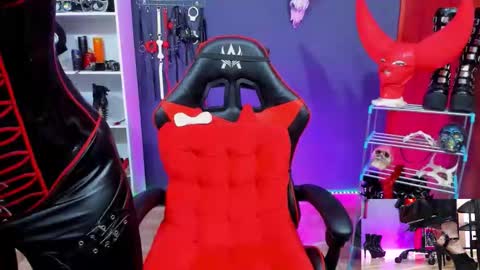 Yelena online show from February 4, 2026, 12:38 am