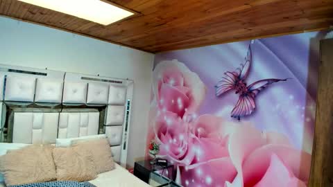 yelena  online show from January 13, 2026, 1:16 pm