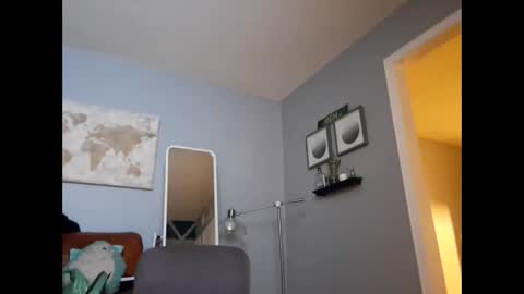 Ella Ts online show from January 25, 2025, 9:15 am