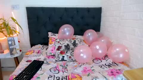 Snapshot of yemfairymcry chatting on April 28, 2026, 2:55 pm YEM online show from April 28, 2026, 2:55 pm